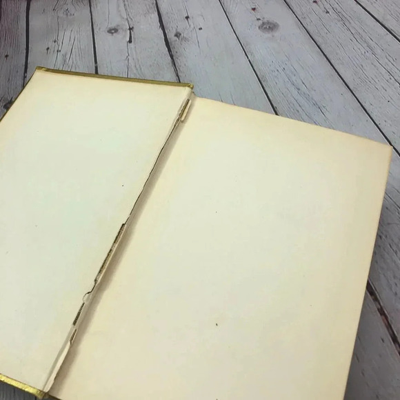 Vintage 1950 GOLD cookbook - Picture 6 of 10